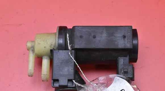 Hyundai ix35 Vacuum valve 351202A900