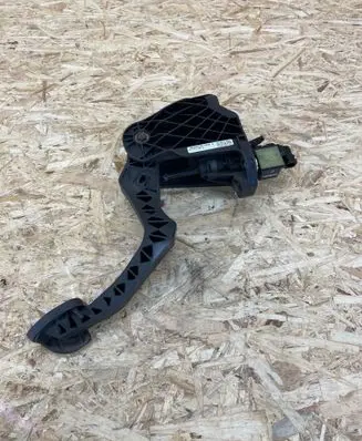 Volkswagen PASSAT B6 Clutch pedal 3C1721059Q 73006770 3c0721388d