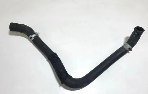 Toyota Avensis T270 Engine coolant pipe/hose