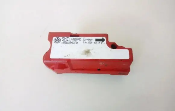 Volkswagen Golf IV Airbag deployment crash/impact sensor 1j0909606d 52990410