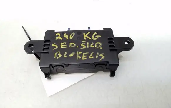 Mercedes-Benz CLS C218 X218 Seat heating relay A0375453132