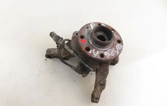 Opel Combo C Front wheel hub spindle knuckle GM18154318