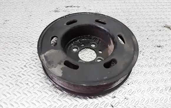 Volkswagen Golf IV Crankshaft pulley 06A105255F