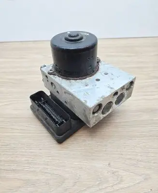 Volvo XC90 ABS Pump 30793445 00401396E0 10092504153
