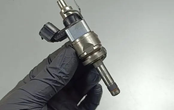Mitsubishi Outlander IV Fuel injector 166006RA0A