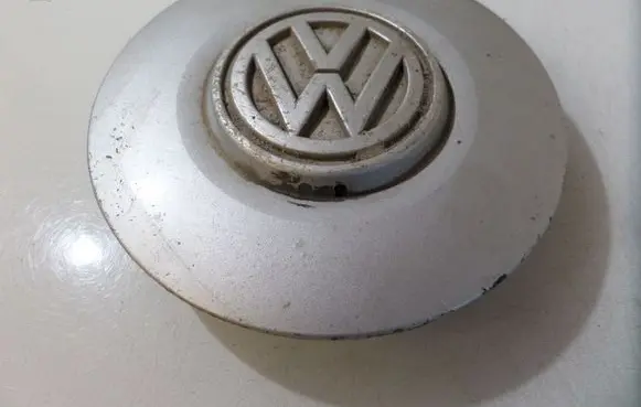 Volkswagen Golf III Original wheel cap 1H0601151B 1H0601149B