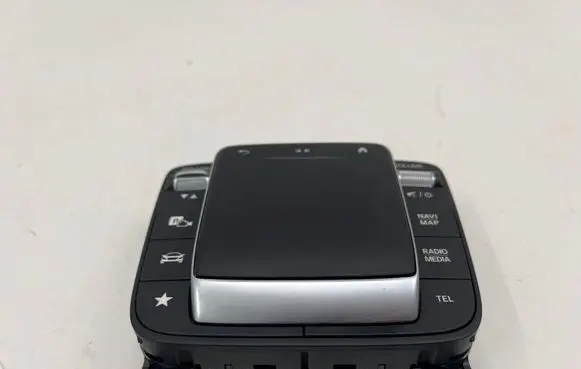 Mercedes-Benz CLA C118 X118 Head unit multimedia control A2479003903