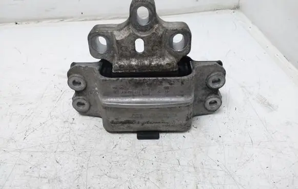 Volkswagen PASSAT B7 Gearbox mount 3C0199555