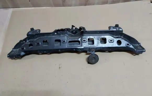 Toyota Urban Cruiser (XP110) Front bodywork piece 