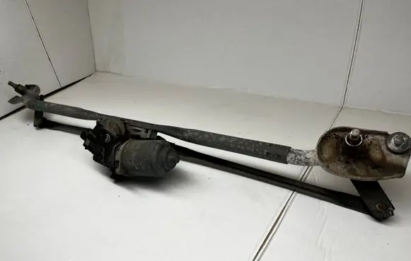 Dodge Challenger Wiper motor 05028756AD