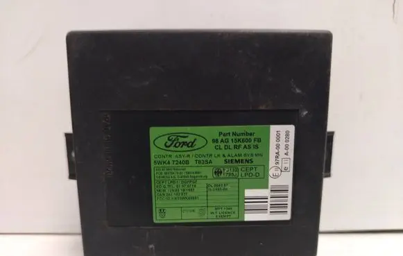 Ford Focus Comfort/convenience module 98AG15K600FB
