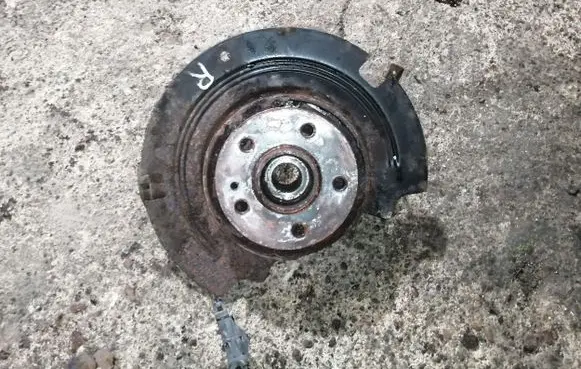 Mercedes-Benz ML W163 Rear wheel hub