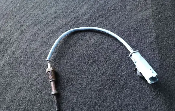 Exhaust gas temperature sensor
