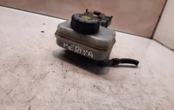 Brake fluid reservoir