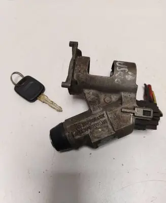 Volkswagen PASSAT B3 Ignition lock 357905851