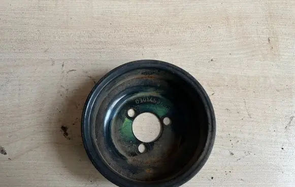 Volkswagen Vento Power steering pump pulley 030145269A