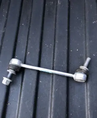Land Rover Discovery 5 Front anti-roll bar/stabilizer link CPLA3B439AA XBYLO0920
