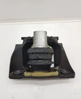 Volvo XC60 Engine mount bracket 32222219 918213135