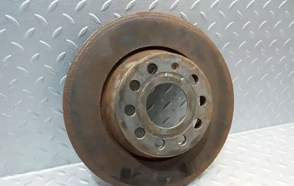 Volkswagen PASSAT B6 Rear brake disc
