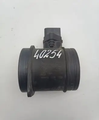 Volkswagen Touareg I Mass air flow meter 0280218073 07D906461