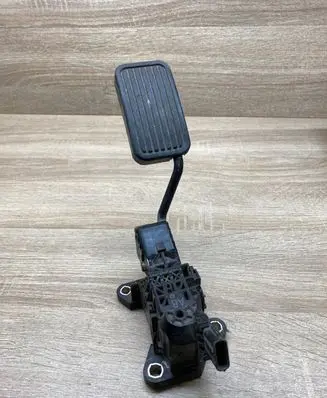Honda CR-V Accelerator throttle pedal 2700000380 10P12A00587