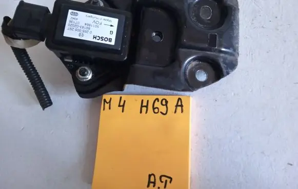 Toyota Avensis T250 ESP acceleration yaw rate sensor 0265005297