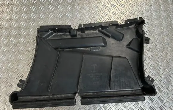 Tesla Model S Other engine bay part 106046600C