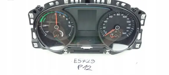 Volkswagen Golf VII Speedometer (instrument cluster) 5GE920755D