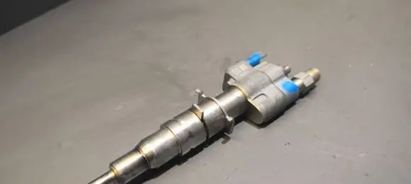 BMW 3 E90 E91 Fuel injector 13537589048 7589048 10181010