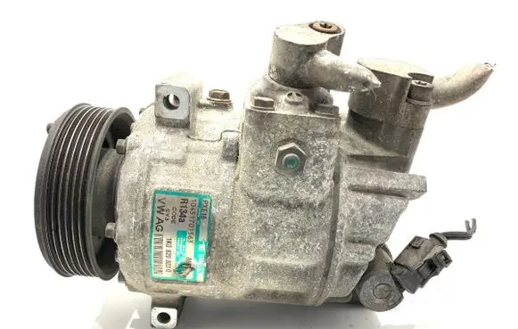 Volkswagen Golf V Air conditioning (A/C) compressor (pump) 1K0820803Q