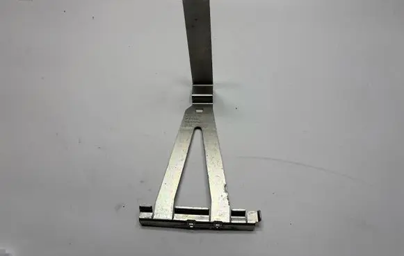 Audi E-tron GT Hybrid/electric vehicle battery bracket 9J1915319
