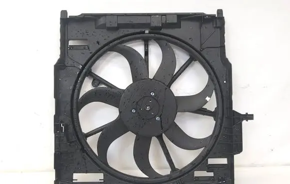 BMW X6 E71 Coolant radiator 22ke0011