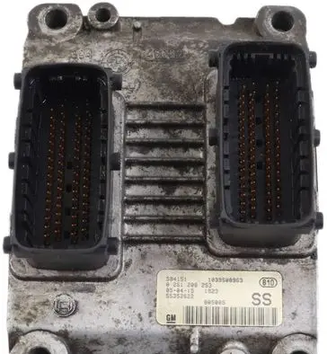 Opel Corsa C Engine control unit/module 55352622 584151 0261208253