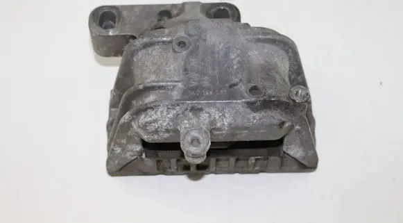 Volkswagen Jetta V Engine mount bracket 1K0199262