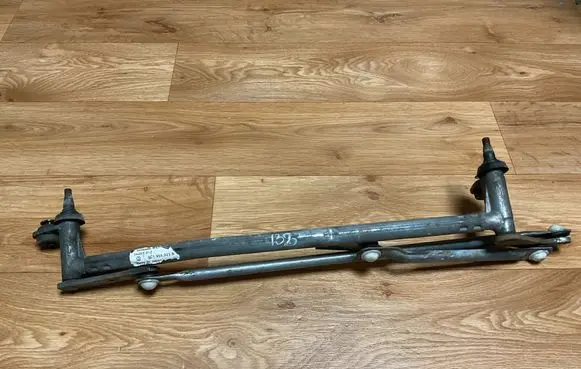 Volkswagen PASSAT B6 Front wiper linkage 3C1955023B 34461012