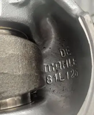 Volkswagen Crafter Piston with connecting rod 81L126
