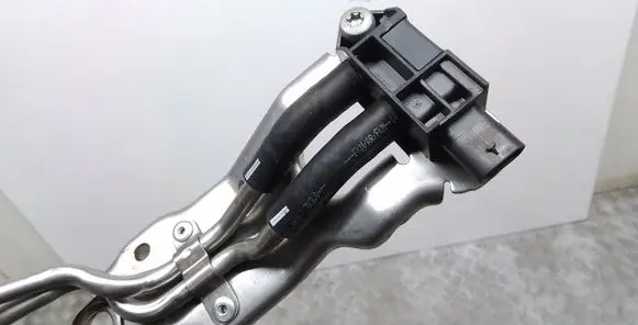 Volkswagen Golf VIII Exhaust pressure sensor 058906051J 06Q131552F