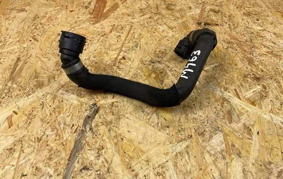 Mercedes-Benz C W205 Engine coolant pipe/hose A2055010702