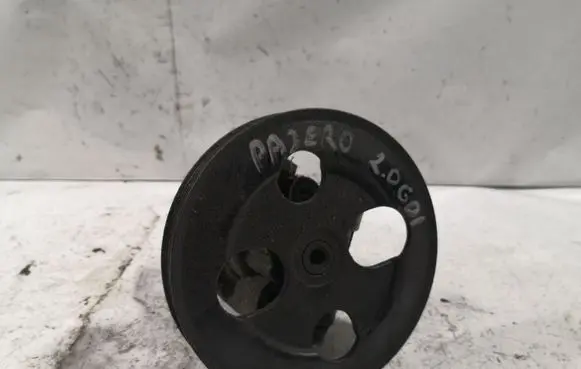 Mitsubishi Pajero Power steering pump