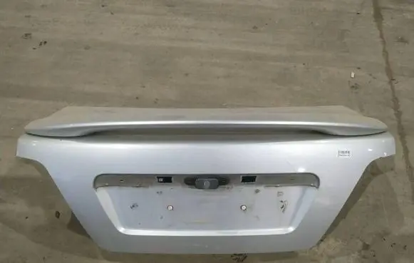 Volvo S40, V40 Tailgate/trunk/boot lid pilkas