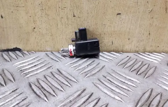 Clutch pedal sensor