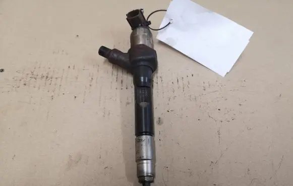 Mazda 6 Fuel injector R2AA 13H50