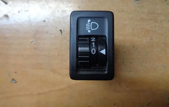 Suzuki Swift II Headlight level height control switch 3527SD