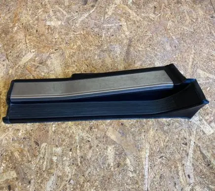 Mercedes-Benz S W140 Rear sill trim cover 1406800335