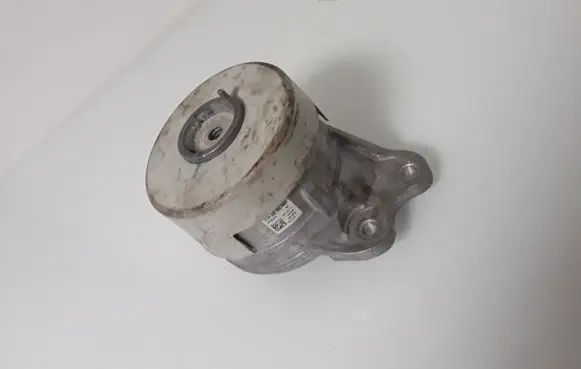 Mercedes-Benz GLC X253 C253 Engine mount bracket A2052407800