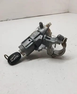 Toyota RAV 4 (XA20) Ignition lock 45020423 1031
