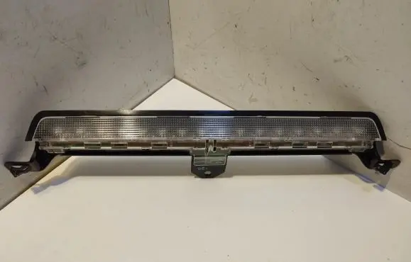 Volvo XC70 Third/center stoplight 8658948 152690