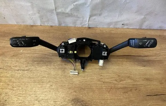Skoda Octavia Mk4 Wiper turn signal indicator stalk/switch 5Q1953507P