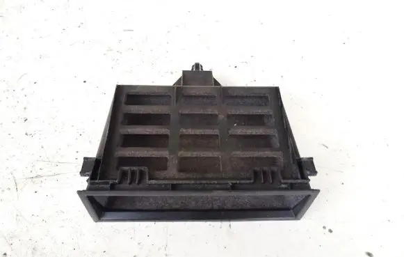 Volkswagen Golf IV Glove box 1j0857058a