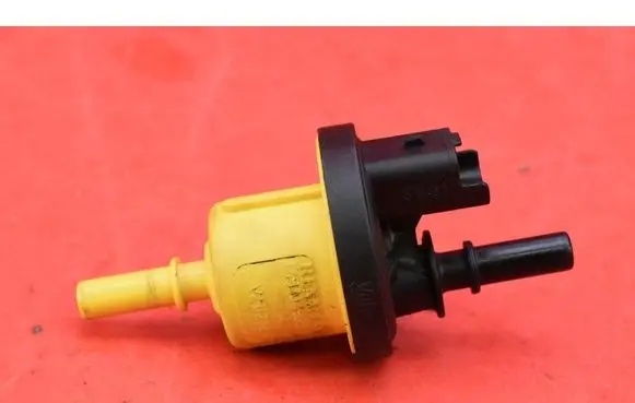 Dacia Sandero Vacuum valve 49304569R